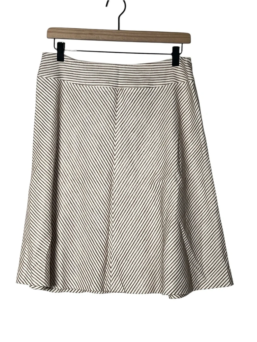 Classiques Entier tan and cream straight A line skirt size 10B95